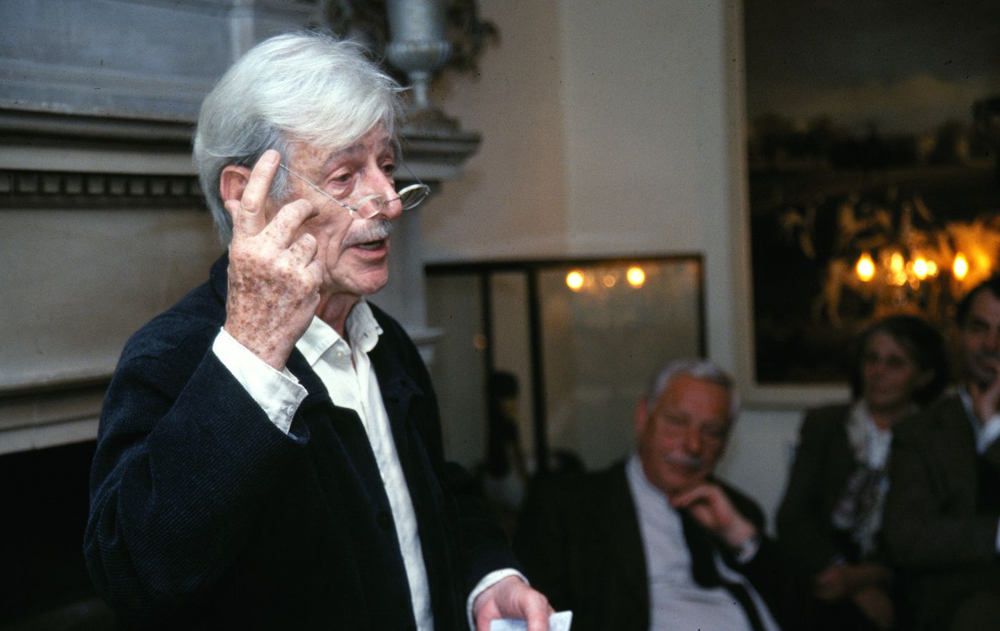 Hubert Nyssen pendant la causerie du 27 septembre 2003